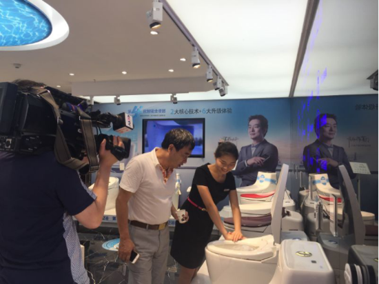 買智能馬桶的注意了：央視專業測評---即熱才是好智能！